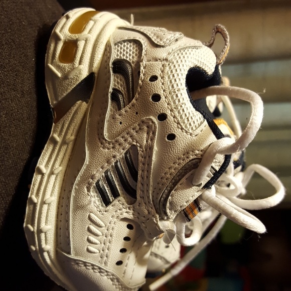 Infant size 2 - Picture 1 of 3